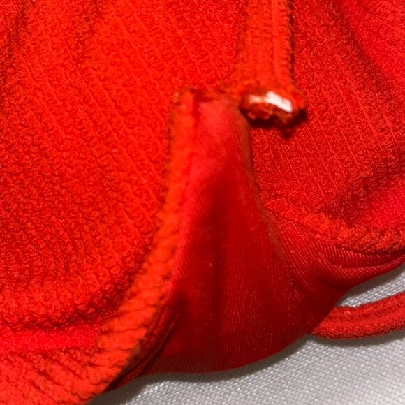 NWT Billabong Mika One-Piece Swimsuit in Red Aloha Size Small - Picture 5 of 6